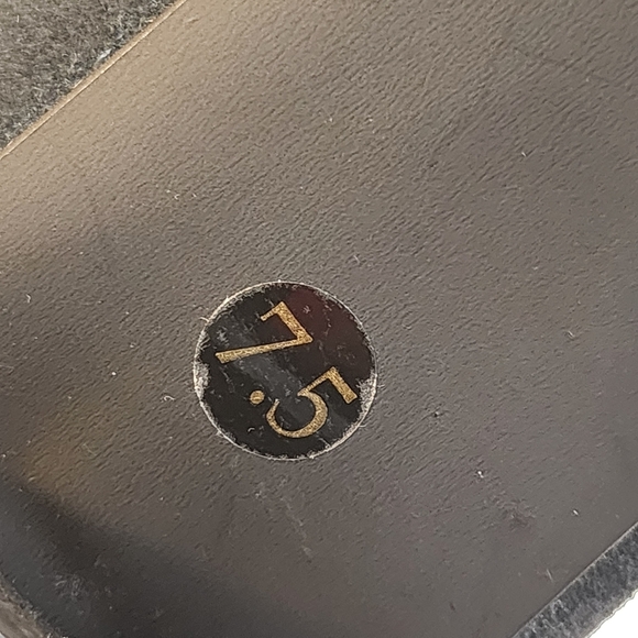 Steve Madden Hedley Black Suede Block Heels with Embroide Red Roses 7.5 - Picture 6 of 15